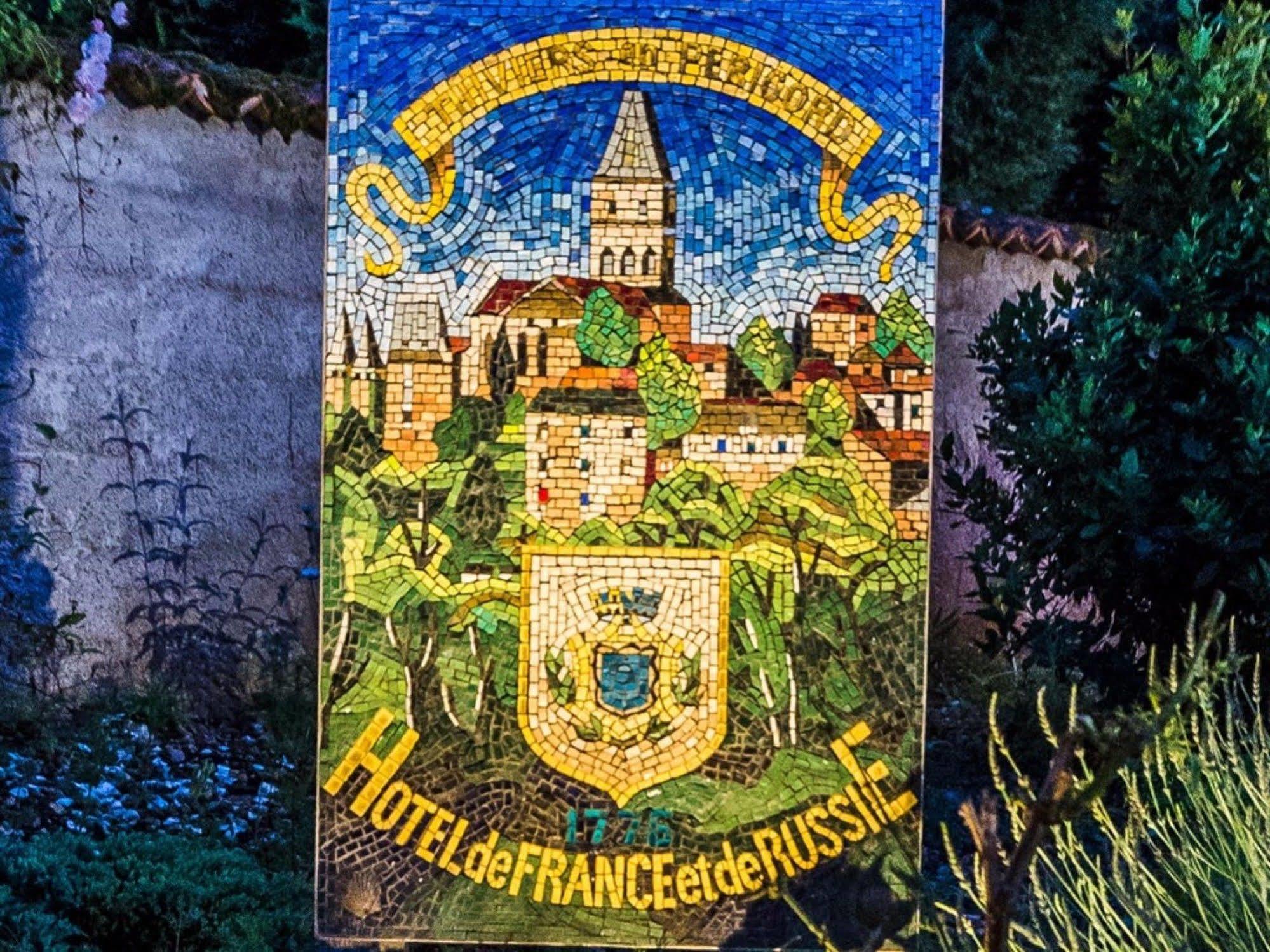 Hotel De France Et De Russie Thiviers Екстер'єр фото